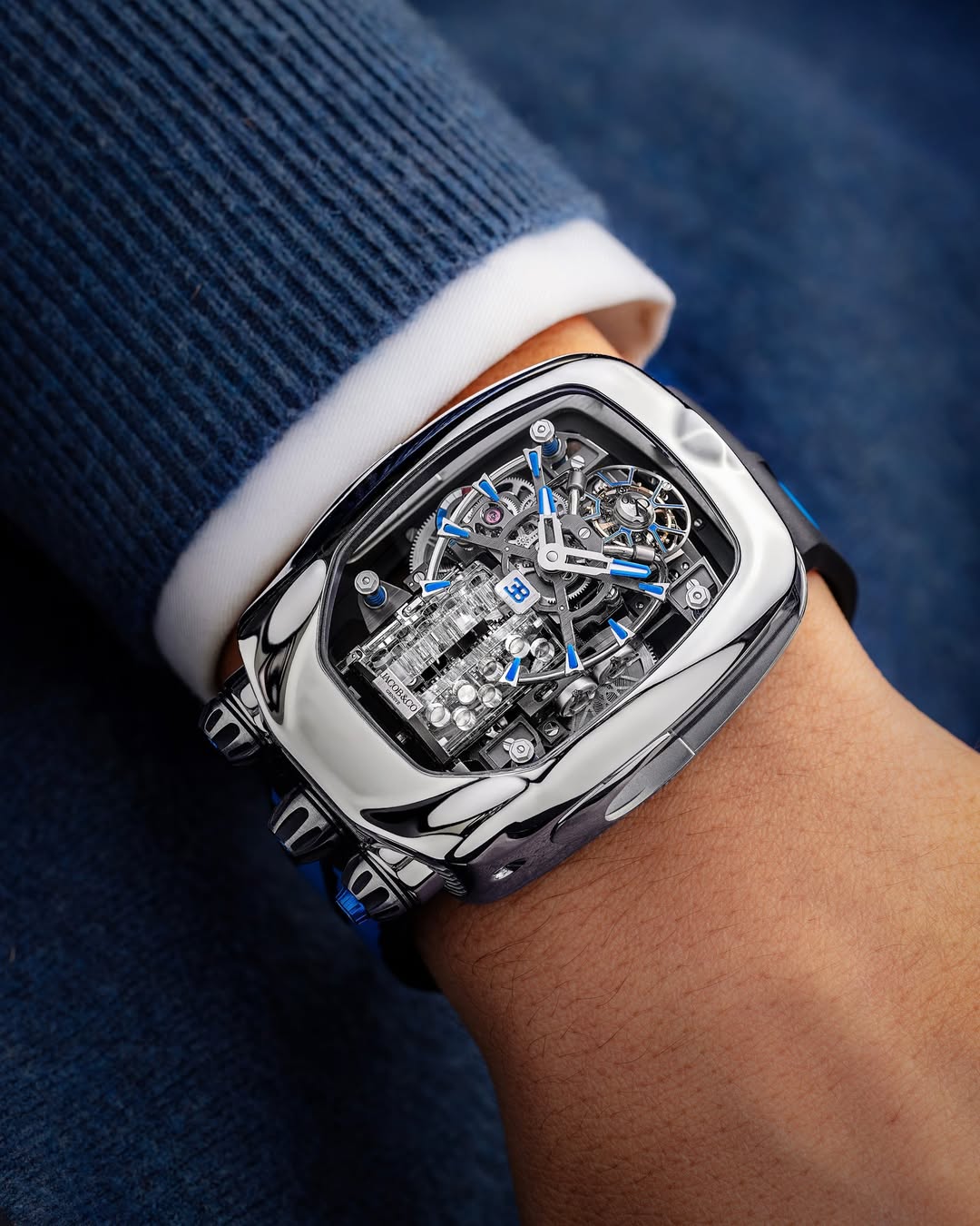 Turbo Engine V16 Chrono (W06)